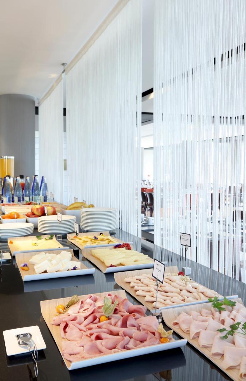 Eurostars Madrid Congress Hotel Alcobendas Bagian luar foto